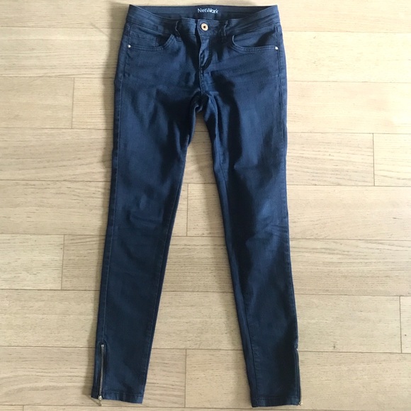 Black Skinny Jeans with Zipper at Leg Opening  Size: 26 - EUC - Picture 2 of 6